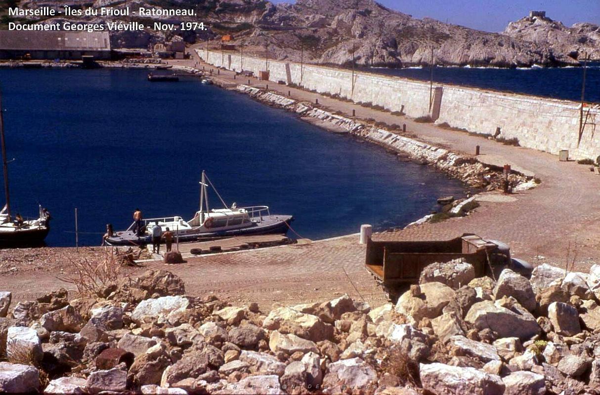MARSEILLE ILE DU FRIOUL 1974 -RATONNEAU(4).jpg